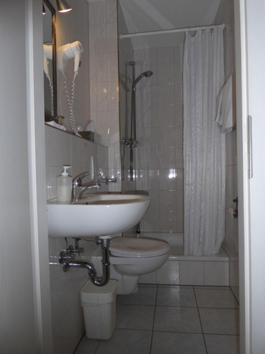 Others 3, Hotel Garni-Tell, Siegen-Wittgenstein