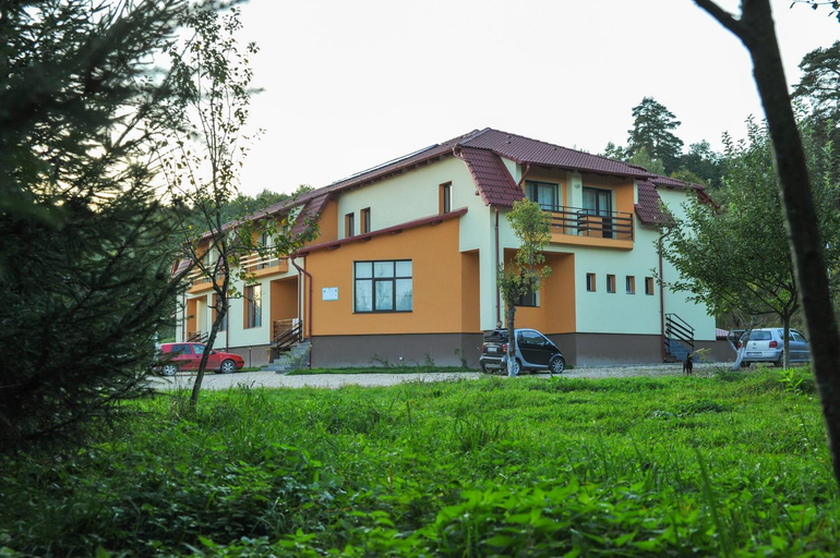 Others 4, Rasarit de Soare, Feldioara