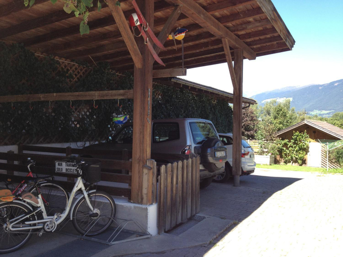 Others 5, Residence Untermoarhof, Bolzano