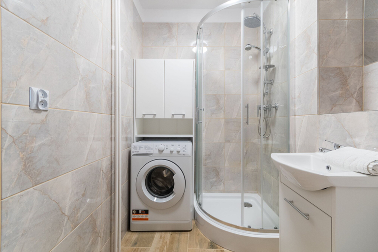 Bathroom 2, Fala 2 by Grand Apartments, Gdańsk City