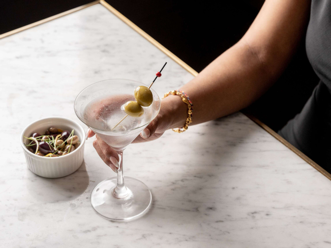 Food & Drinks 15