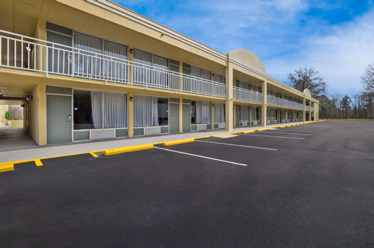 Exterior & Views 2, Econo Lodge, Jasper