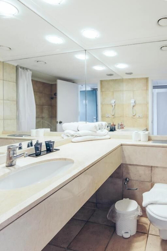 Bathroom 4, Beautiful Apartments by the Sea