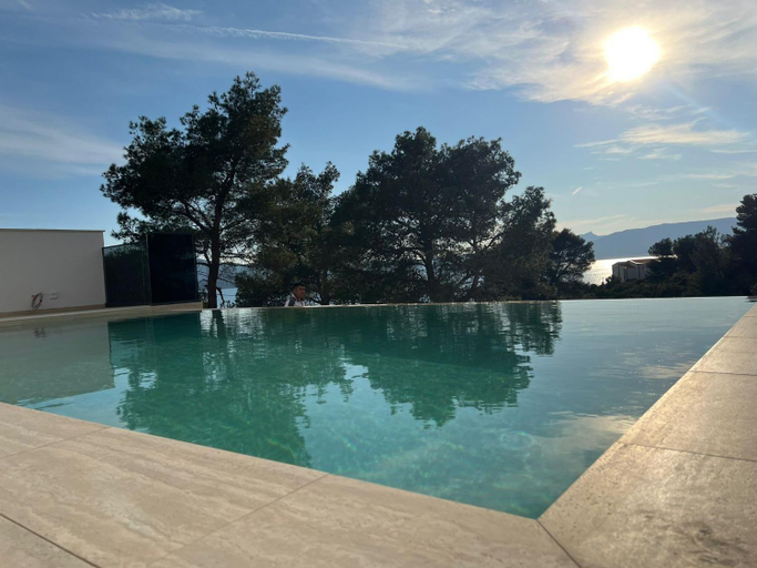 Others 5, Villa Hedonist, Slivno