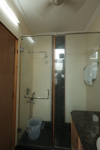 Bathroom 4, Room in B&B - Bed And Breakfast cum Home Stay, Delhi