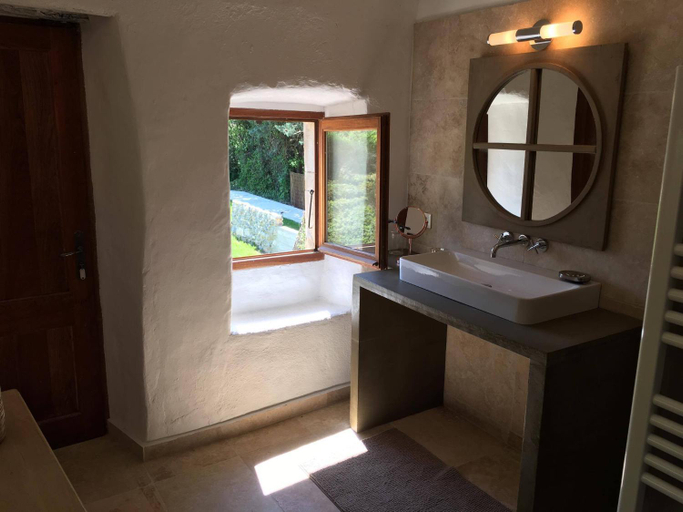 Bathroom 1, Gites "Oustaou de Bourboul", Ardèche
