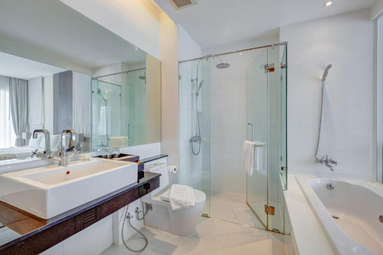 Bathroom 5, The Pelican Residence & Suites Krabi, Mueang Krabi