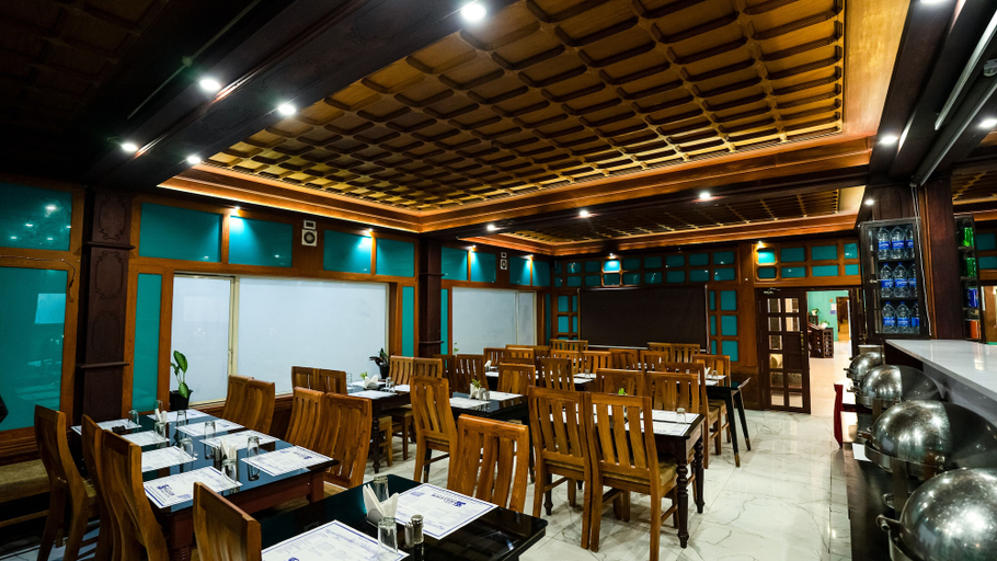 Food & Drinks 5, Hill View Munnar, Idukki