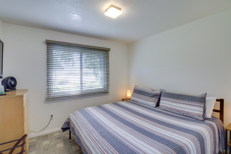 Bedroom 3, Lakefront Walker Home w/ Boat Dock & Lift!, Cass