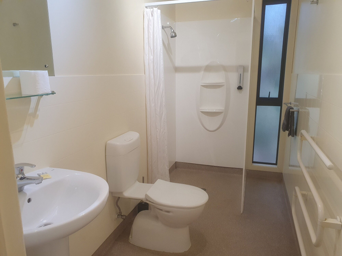 Bathroom 5, Geraldine Motels, Timaru
