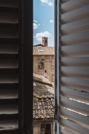 Exterior & Views 14