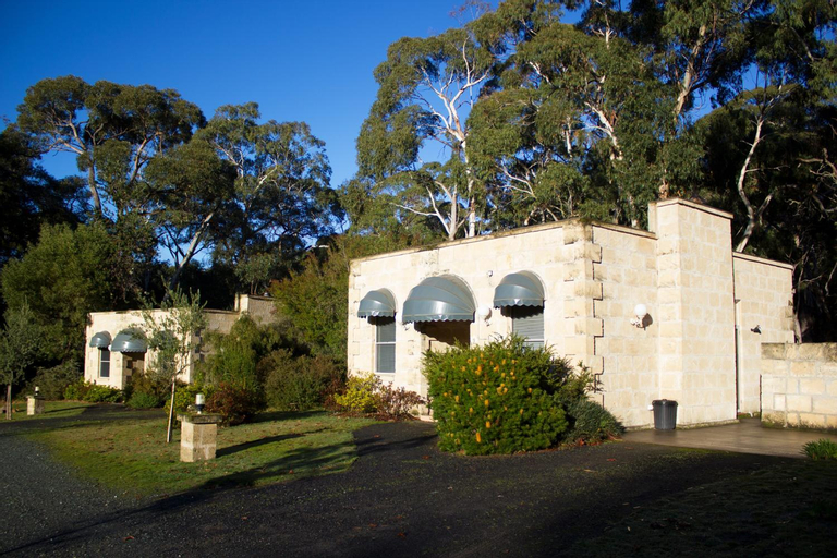 Exterior 17