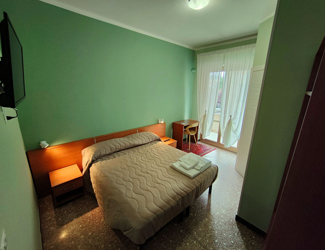 Bedroom 2, Albergo Astoria Loano, Savona