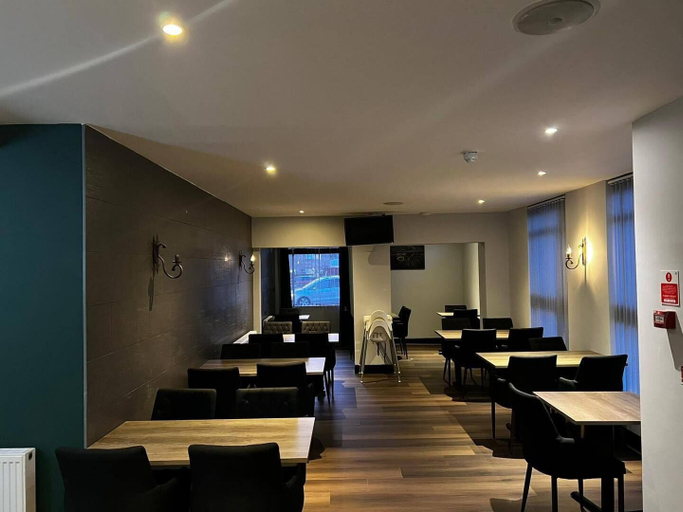 Food & Drinks 4, Crown Court Hotel & Bar., Highland