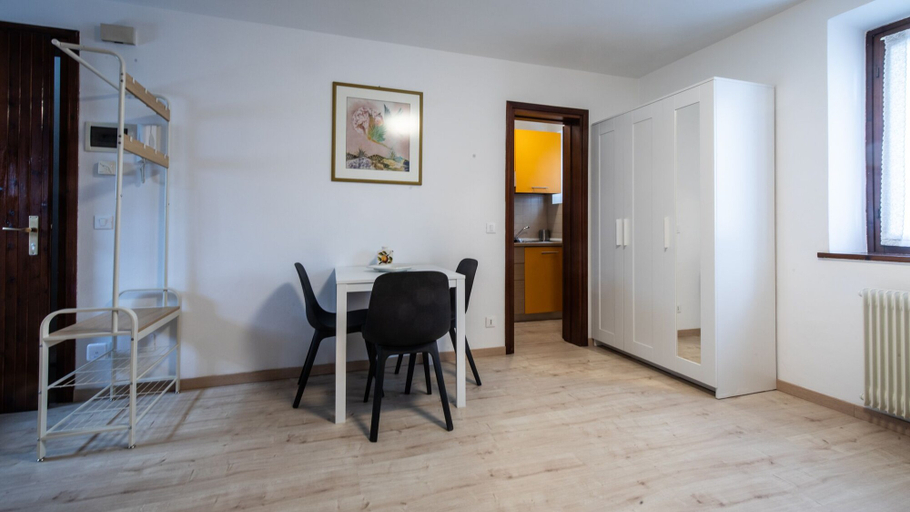 Others 4, Italianway - Castellana Mono 68, Udine