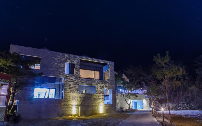 Exterior & Views 2, Wonju Cloud Pension, Hoengseong