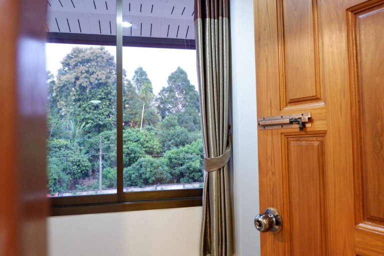 Others 5, nanbaankhun hotel, Muang Nan