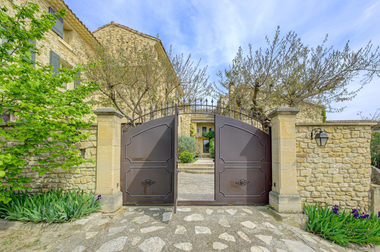 Others 3, Le Bercail de Montmirail, Vaucluse