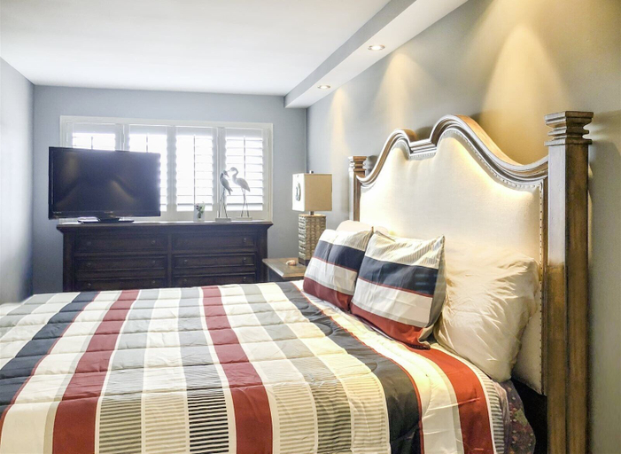 Bedroom 3, The Summit 611, Bay