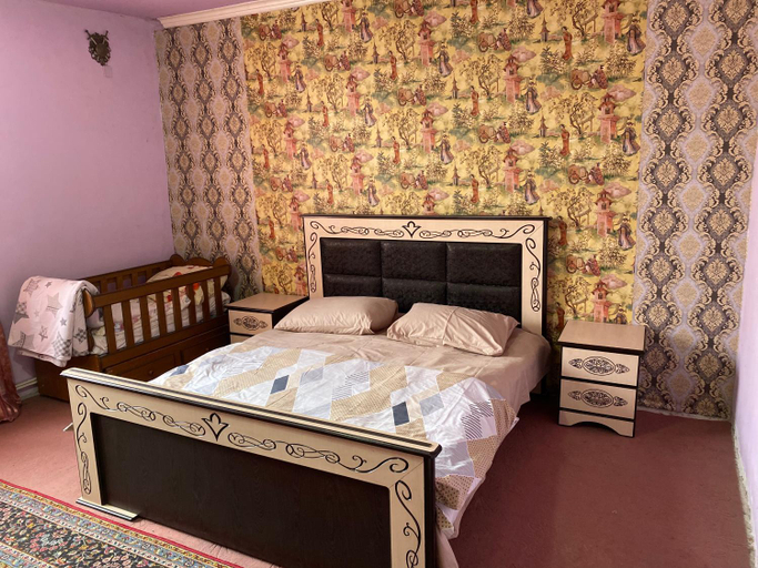 Others 3, Friend's House rooms near Airport