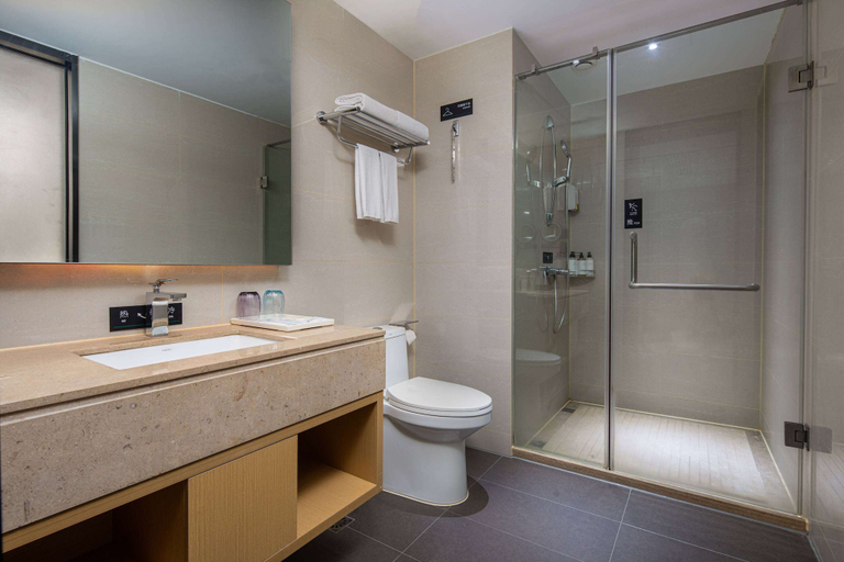 Bathroom 2, Ramada Encore by Wyndham Guilin Wanfu, Guilin