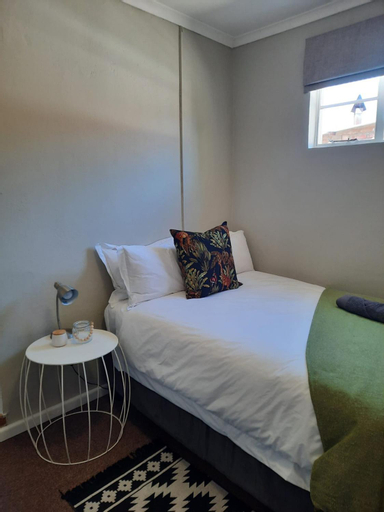 Bedroom 2, Little Milner Cottage, Chris Hani