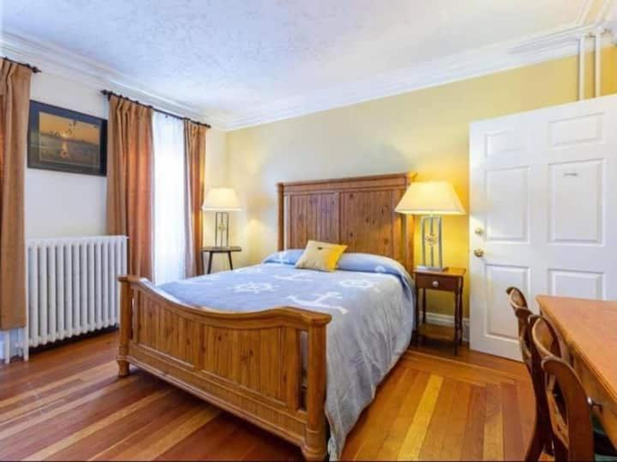 Others 2, Sunny Home B&B, Queens