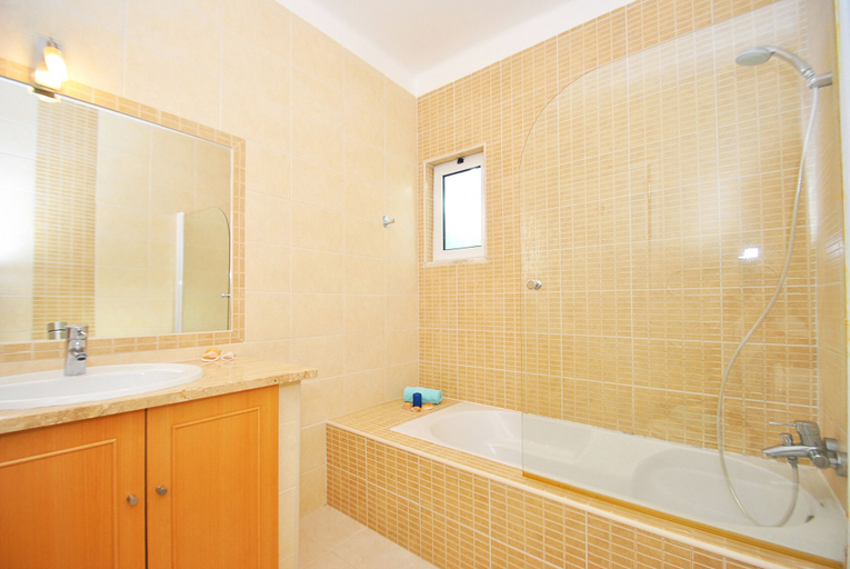 Bathroom 3, Villa San Remo, Albufeira