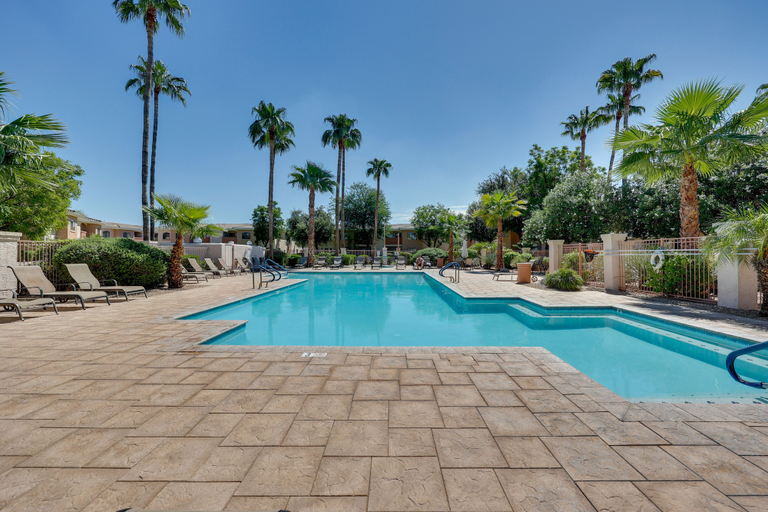 Sport & Beauty 3, 3 Mi to Westgate District: Condo w/ Pool Access, Maricopa