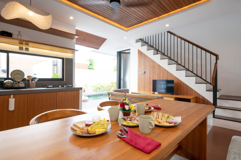 Dining Room 5