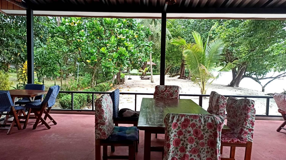 Others 4, Payam Cabana, Muang Ranong