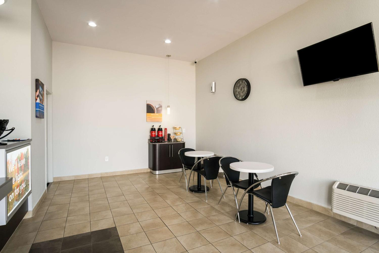 Public Area 2, Motel 6 Lexington, KY - Airport, Fayette