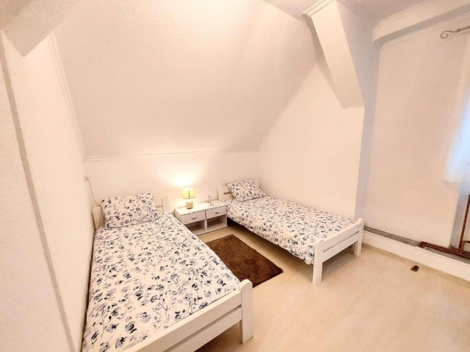 Bedroom 2, Apartments Jezerane, Brinje