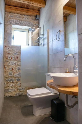 Bathroom 3, Ximitadi Estate, Peloponnese