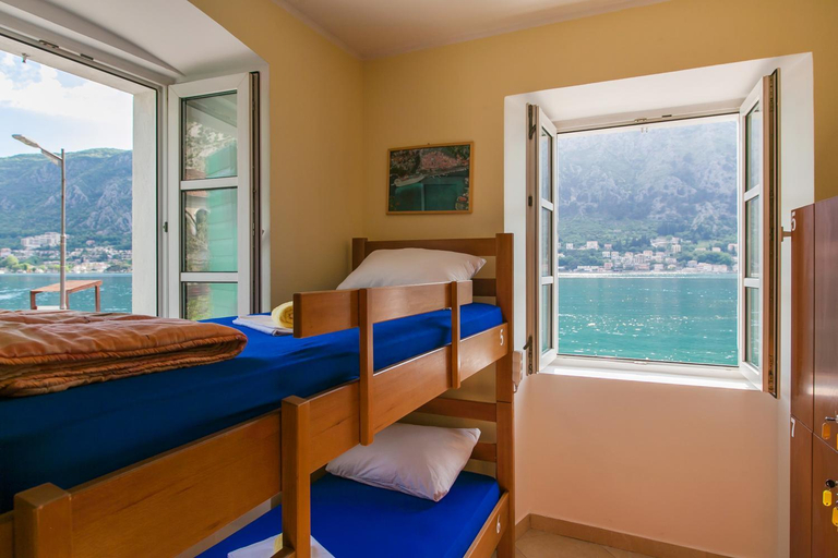 Others 4, Montenegro Hostel 4U
