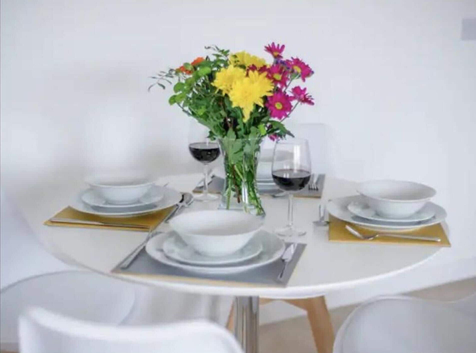 Others 5, Beautiful 1-bed Apartment in Peterborough, Peterborough