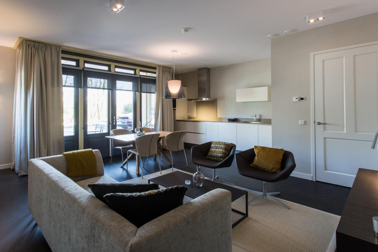 Others 3, Mezger Lodges, Veere