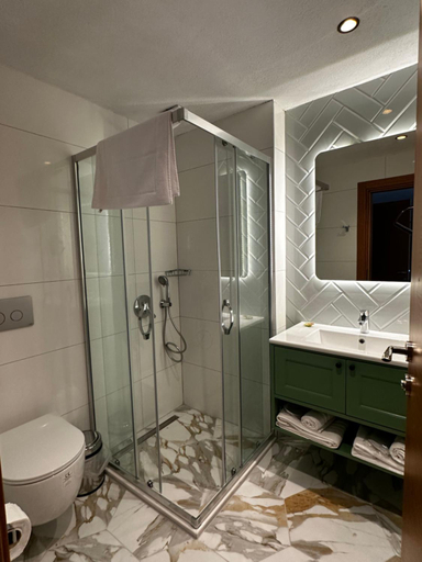 Bathroom 4, Oikos Bozcaada, Bozcaada