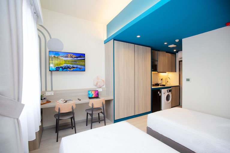 Coliwoo Hotel Pasir Panjang Room Type - Premier Studio (Twin/King)