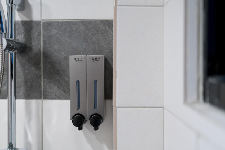 Bathroom 2, Reise Guesthouse 喜遊旅宿 ゲストハウス 旅マニア, Tainan
