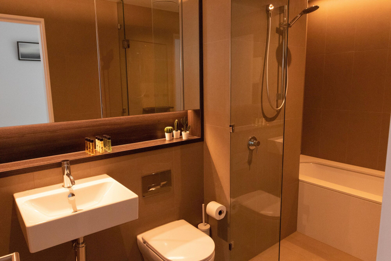 Bathroom 5, Pars Apartments Melbourne Quarter, Melbourne