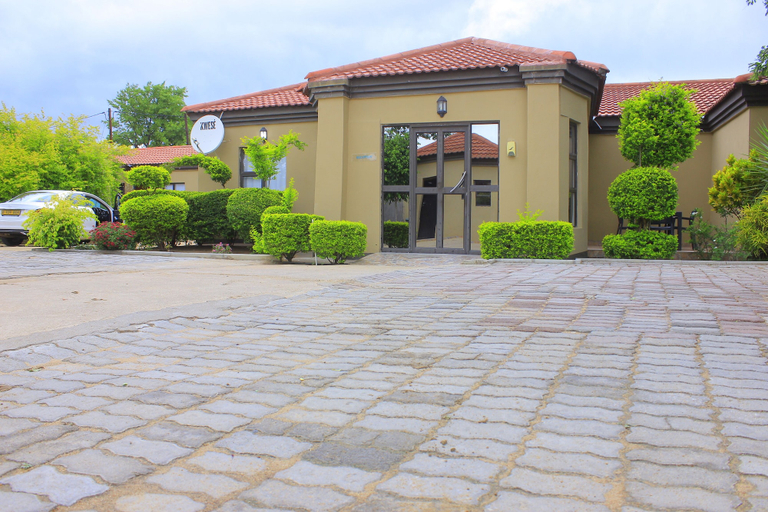 Exterior & Views, Travel Link Guest House, Tutume