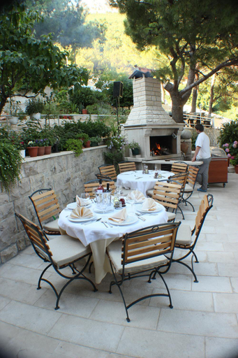 Food & Drinks 2, Apartments Villa Astra & Pinija, Brela