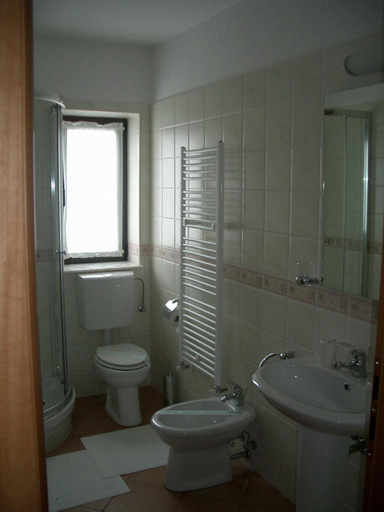 Bathroom 2, Pensiunea Funivia, Sacele