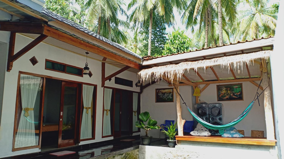 Walur Surf Villa, West Lampung
