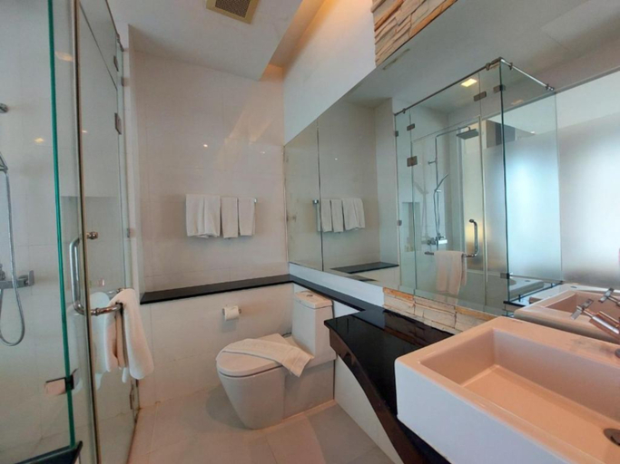 Bathroom 5, The Pelican Residence & Suites Krabi, Mueang Krabi