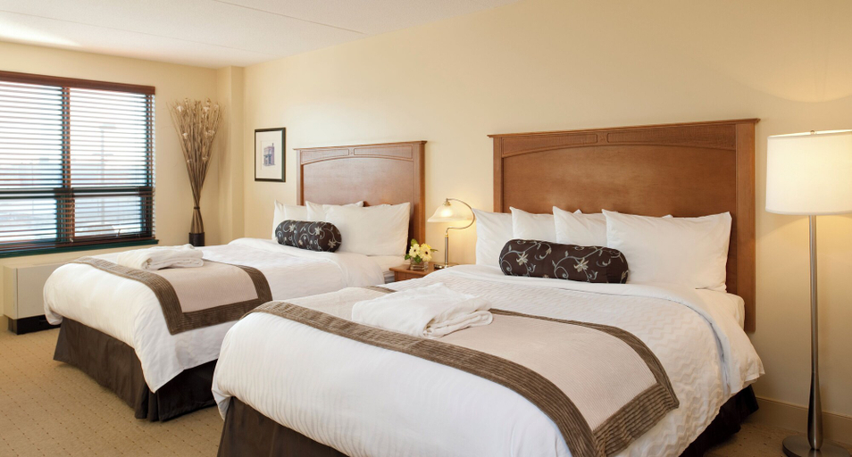 Bedroom 3, Temple Gardens Hotel & Spa, Division No. 7
