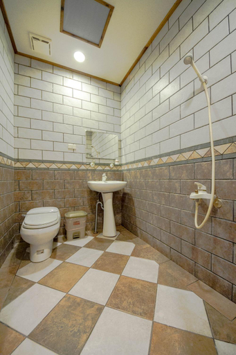 Bathroom 3, Songyuan Bed and Breakfast, Nantou