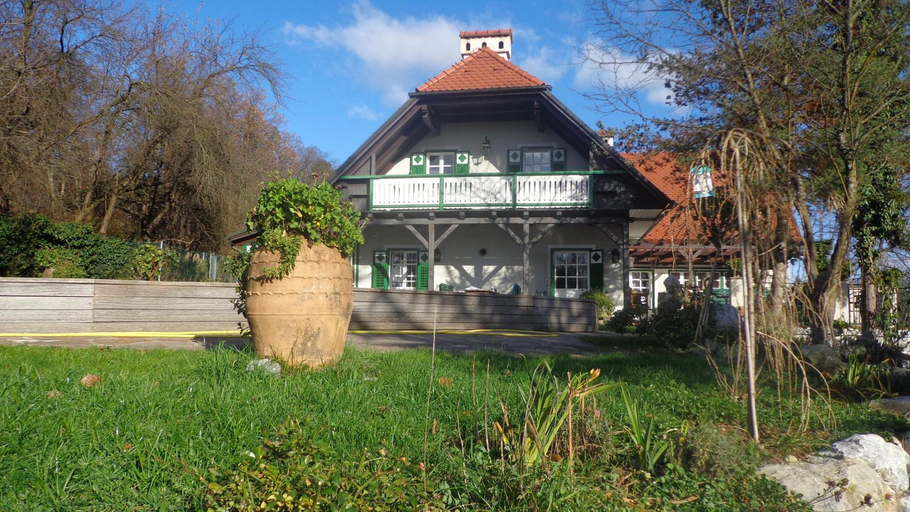 Exterior & Views 1, Hirschenhof, Graz