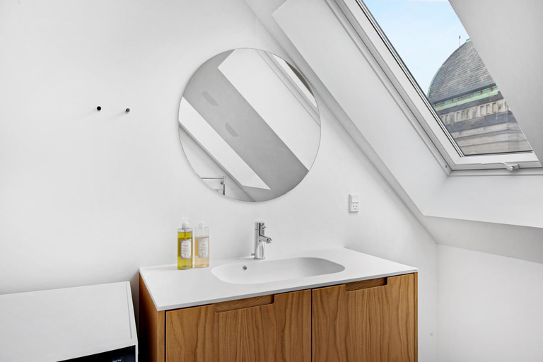 Bathroom 3, Spacious and Bright 1 bedroom apartment with terrace in central Copenhagen, Copenhagen